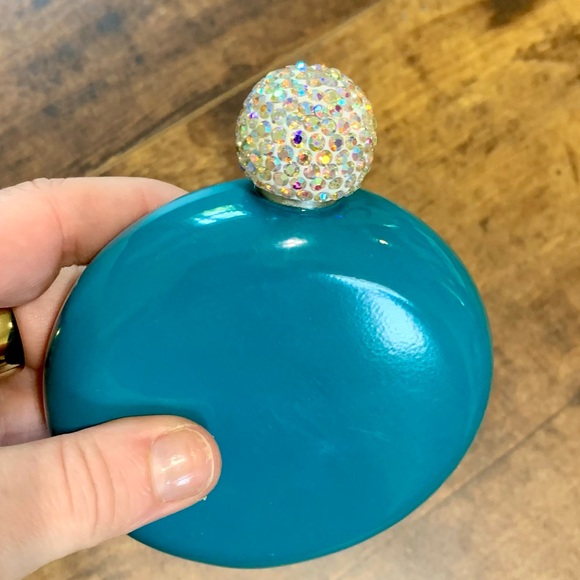 🛑SOLD🛑 Girly Flask - Picture 1 of 5